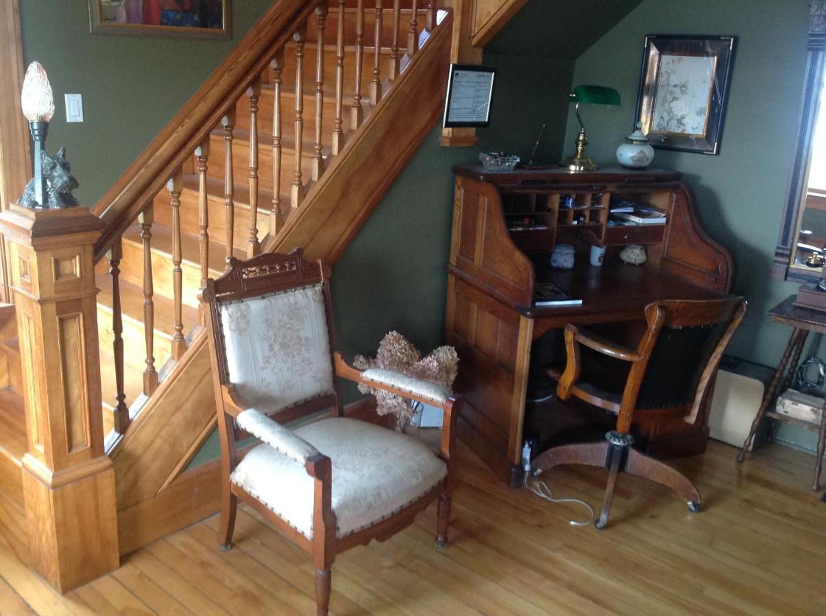 The Yellow House Bed & Breakfast Stanstead Plain Exteriér fotografie
