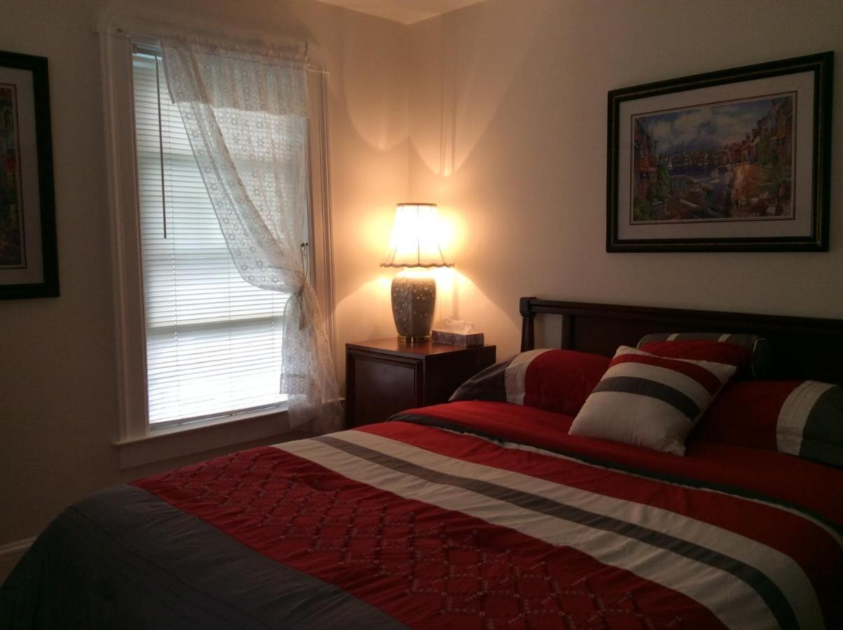 The Yellow House Bed & Breakfast Stanstead Plain Exteriér fotografie